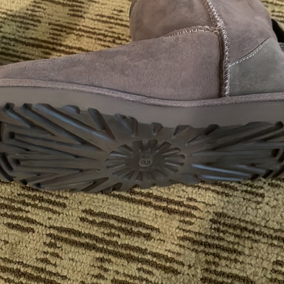 Ugg Classic Mini II Boot - Picture 9 of 9